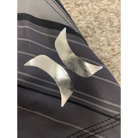 HURLEY PHANTOM BOARDSHORTS MULTICOLOR SWIM SUIT MENS SIZE 34 - Picture 2 of 7